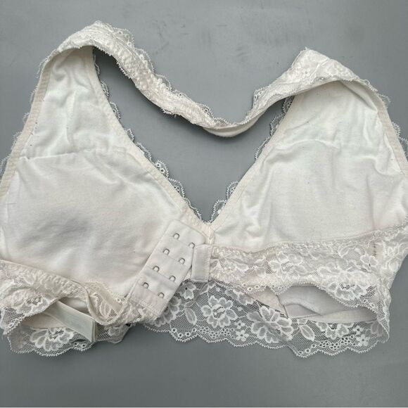 Lace Halter Bralette - white - Picture 3 of 4